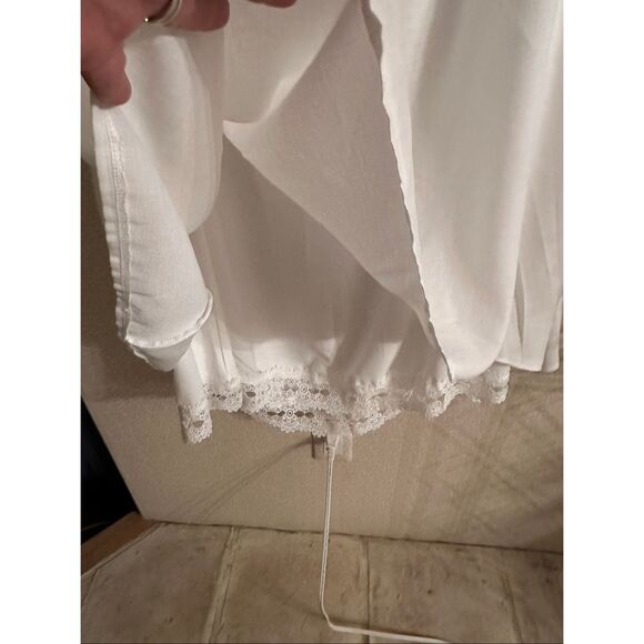 Like new cold shoulder dress - Picture 5 of 8